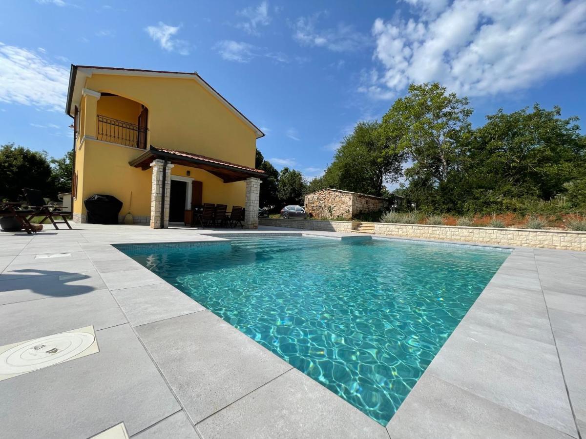 Villa Berto Nedescina Exterior photo